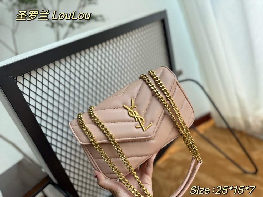 P165 Folding Gift Box
The most worthwhile bag to buy this year is the YSL soft and sticky cloud bag from Yang Mi. YSL soft and sticky cloud bag | Loulou bag review. I bought this bag with my gold chain. First of all, it is made of lambskin material, ...