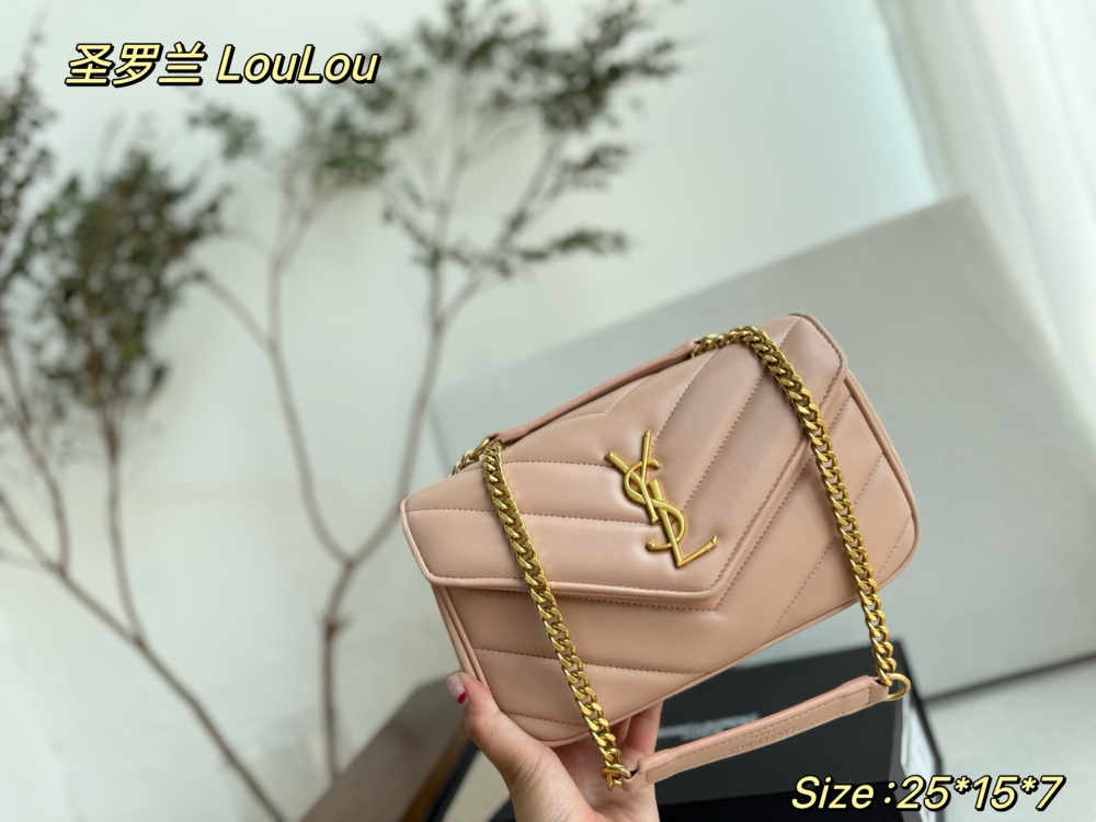 P165 Folding Gift Box
The most worthwhile bag to buy this year is the YSL soft and sticky cloud bag from Yang Mi. YSL soft and sticky cloud bag | Loulou bag review. I bought this bag with my gold chain. First of all, it is made of lambskin material, ...