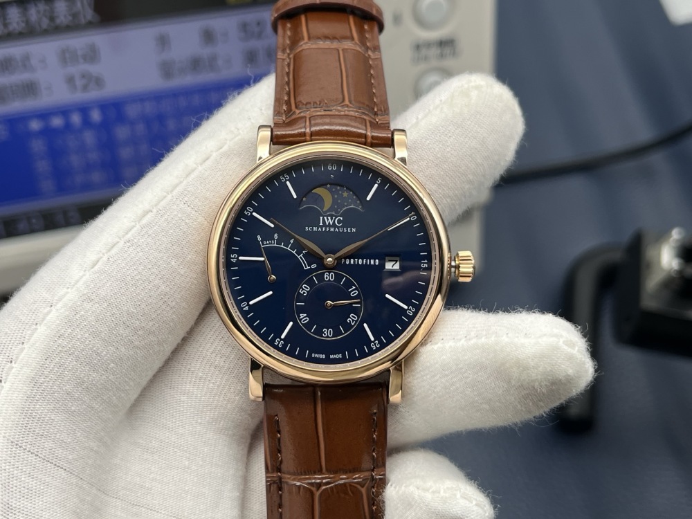 The all-new Portofino series IW516409 transparent watch