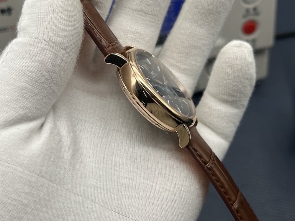 The all-new Portofino series IW516409 transparent watch
