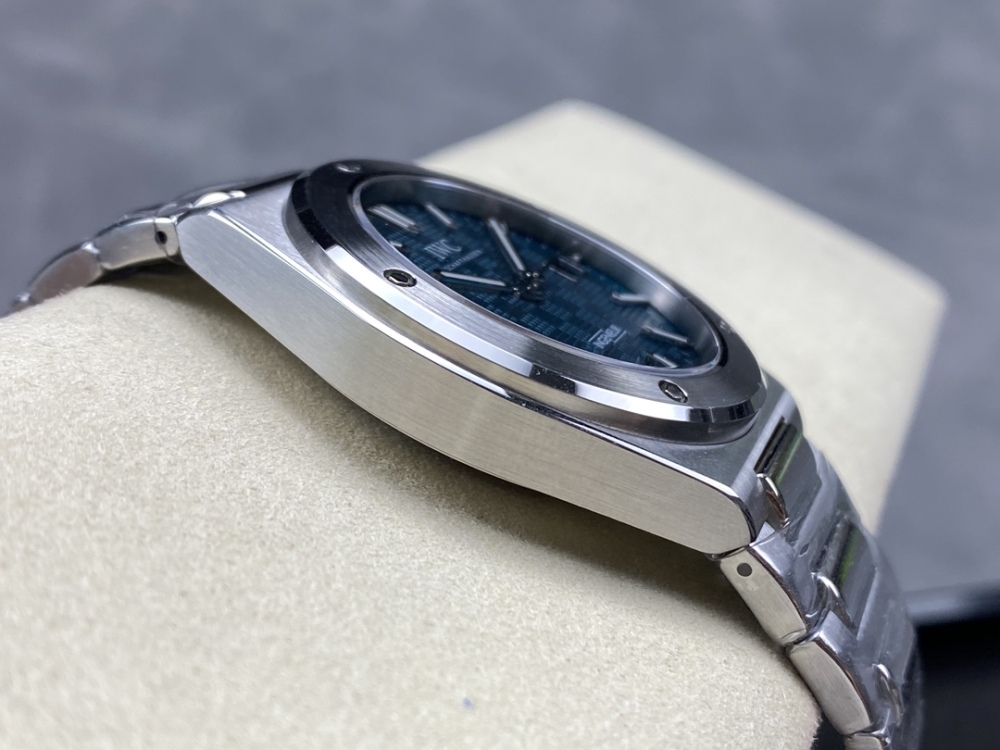 The IWC engineer automatic watch 40 quick release version has been fully upgraded