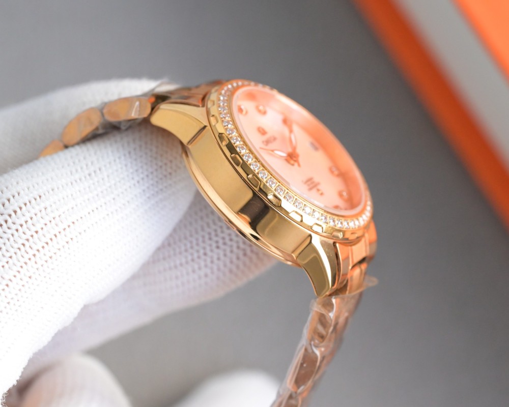  The upgraded V8 version of the Ladies' Jewelry series