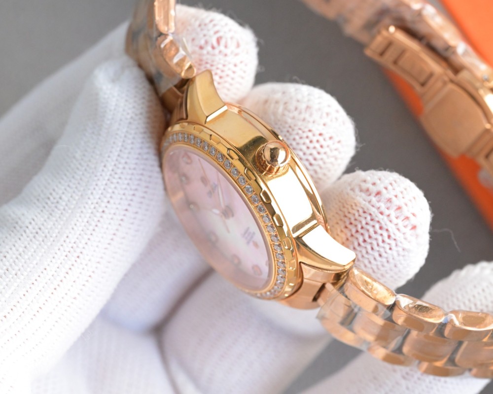  The upgraded V8 version of the Ladies' Jewelry series