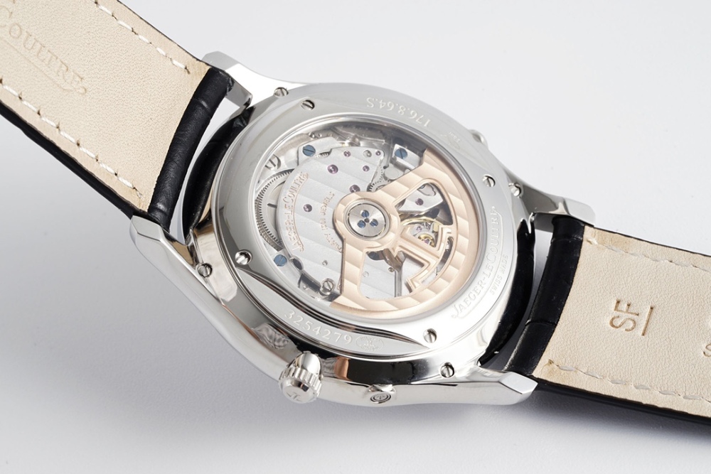 Jaeger LeCoultre Lunar Master collaborates with ultra-thin technology