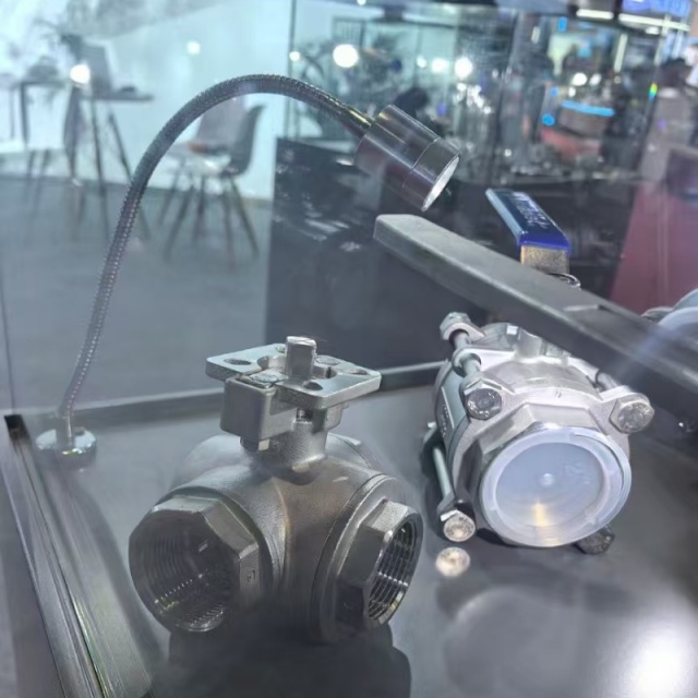 Stainless Steel 304 316 L type T type Threaded three-Way Ball Valve