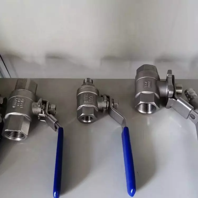 stainless steel 304 316 male and female threaded 2 PC ball valve S.S.M/F 2PC ball valve