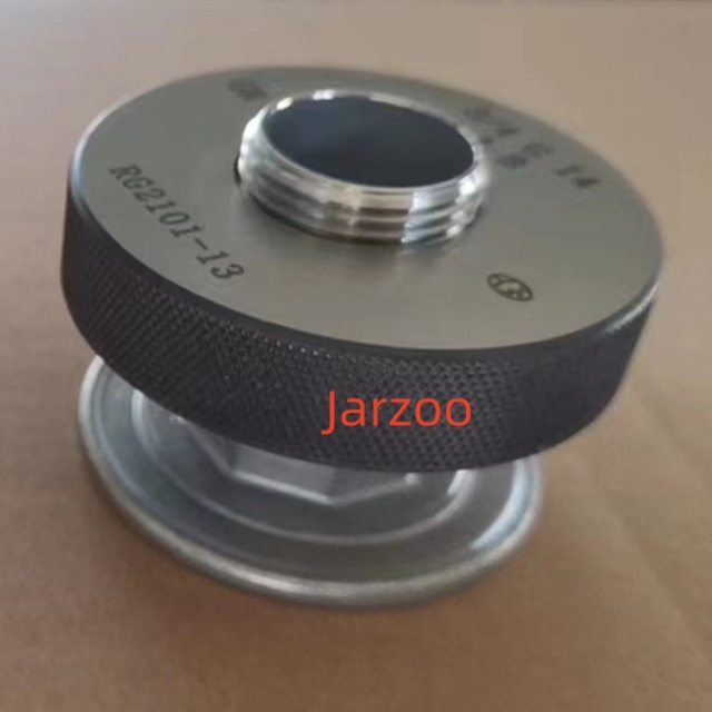 SS304 Pressure Barrel Fitting with Flanged Locking Nut for Water & Chemical Tanks