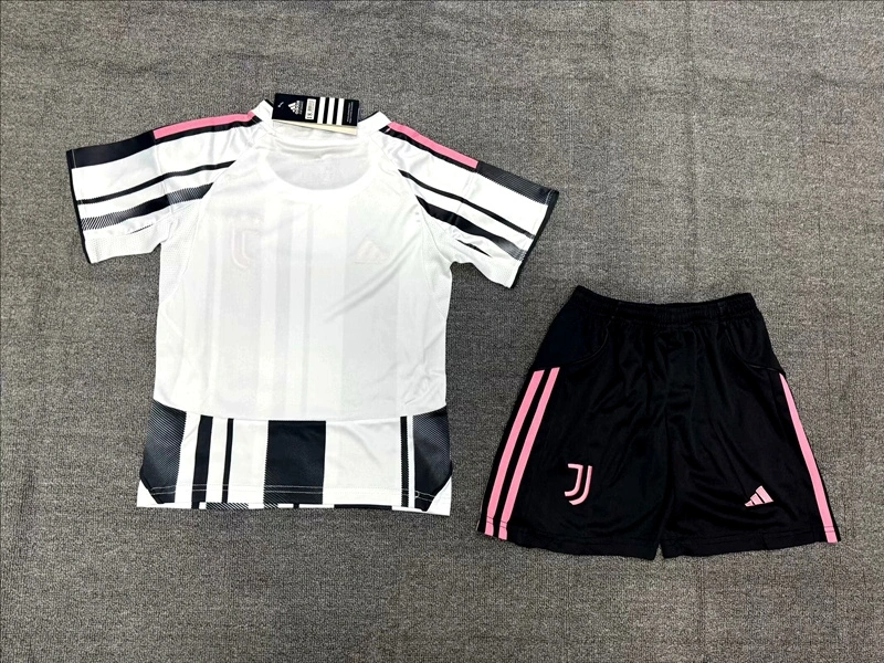 2025-26 JUVENTUS HOME MEN AND KIDS KIT