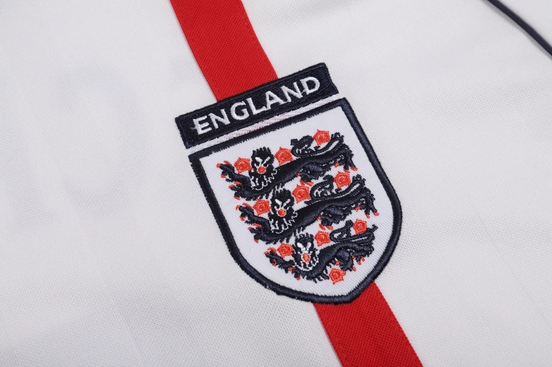 2002 ENGLAND HOME
