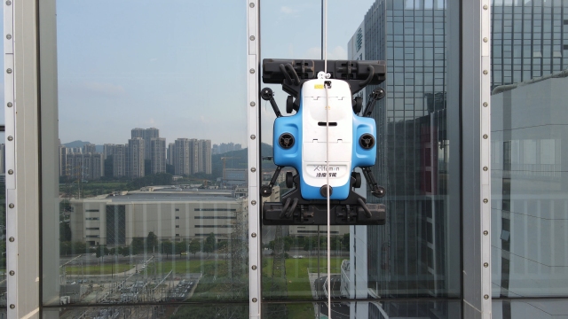X-Human High altitude Curtain Wall Cleaning Robot K3