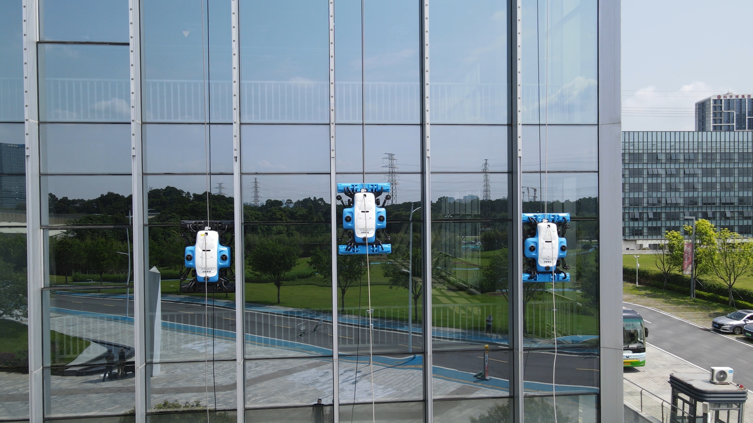 X-Human High altitude Curtain Wall Cleaning Robot K3