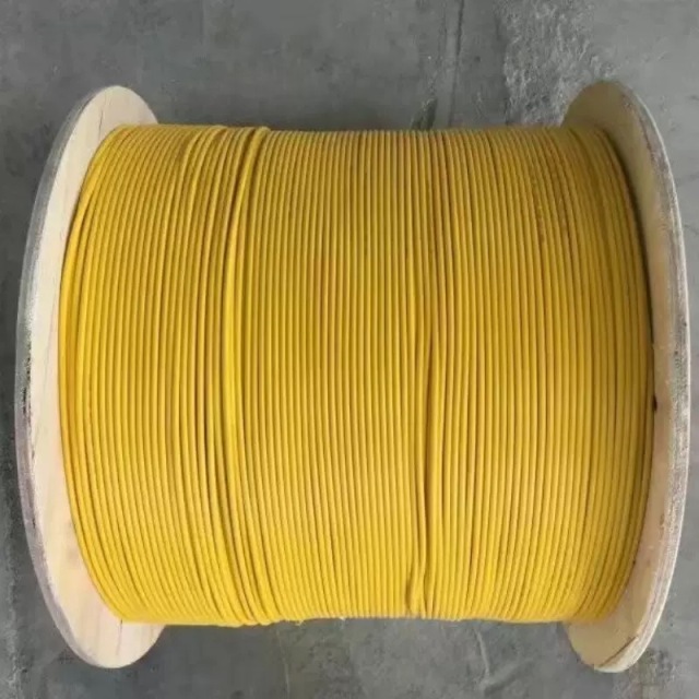 GJFJV (câble optique à distribution serrée)