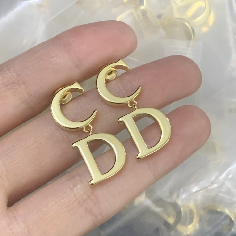 dior earrings 517