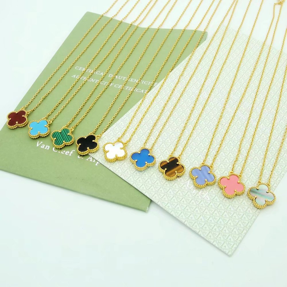 van cleef necklace 066