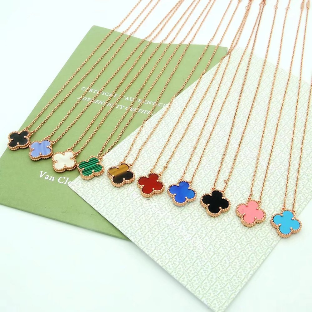 van cleef necklace 066