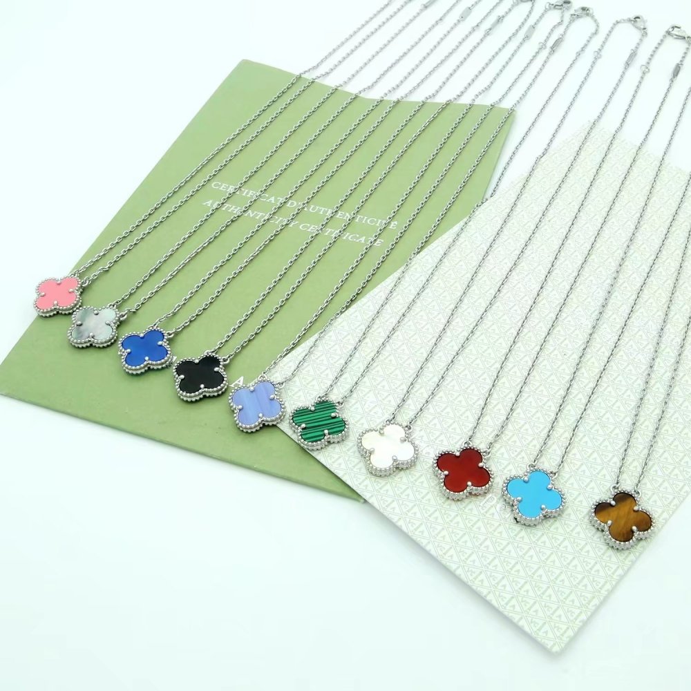 van cleef necklace 066