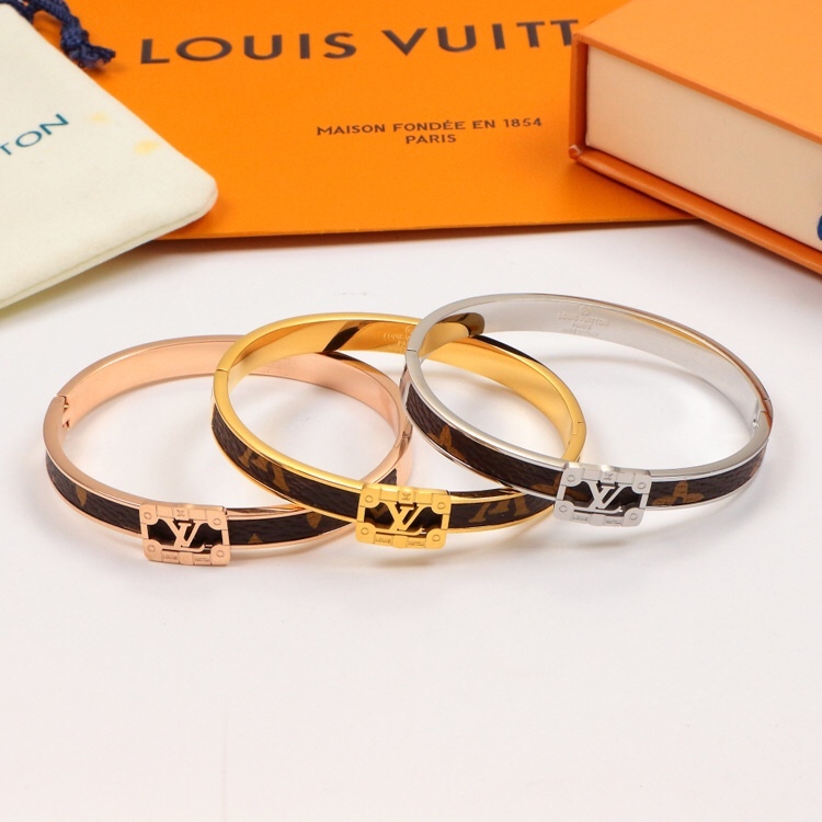 LV bracelet 015