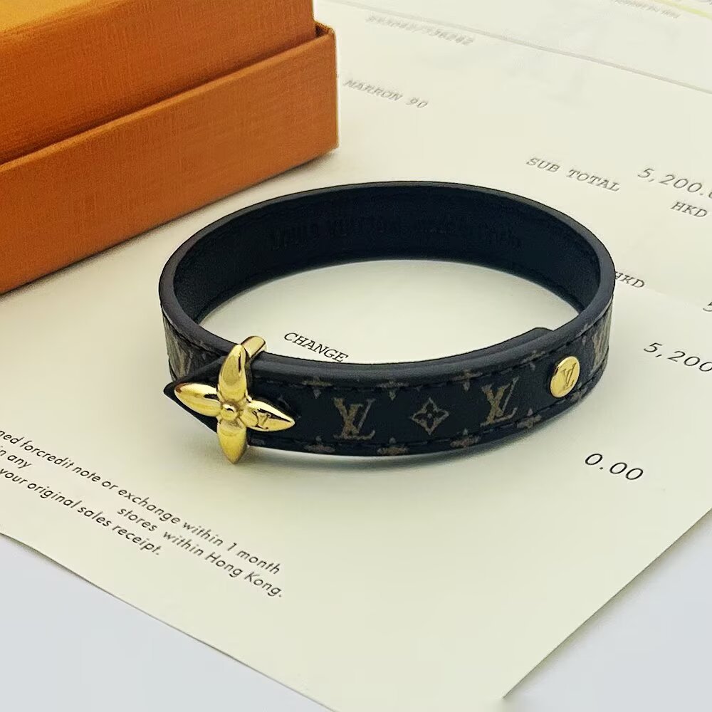 LV bracelet 123