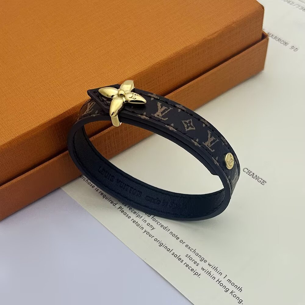 LV bracelet 123