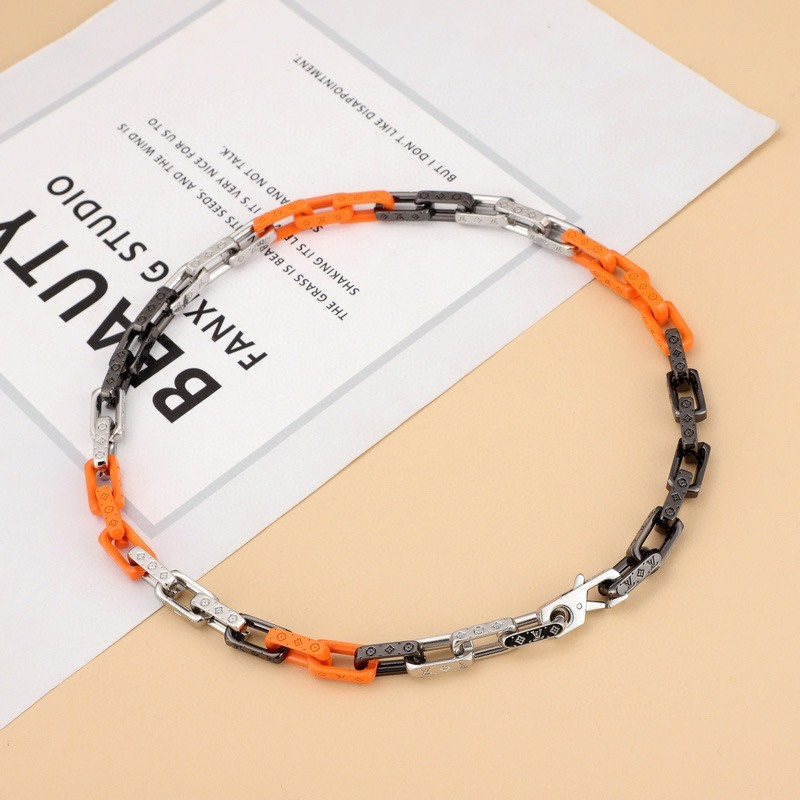 LV necklace 467
