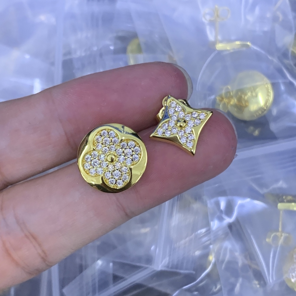 LV earrings 487