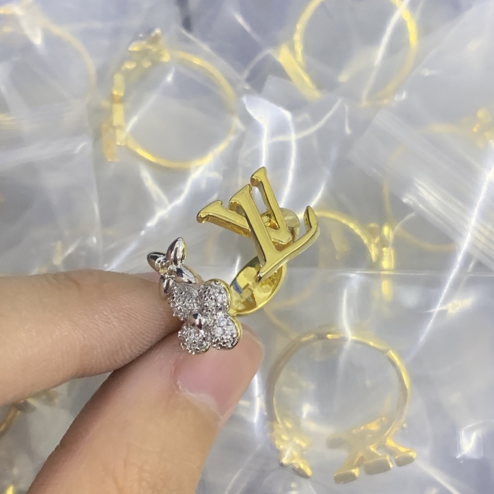 LV ring 656
