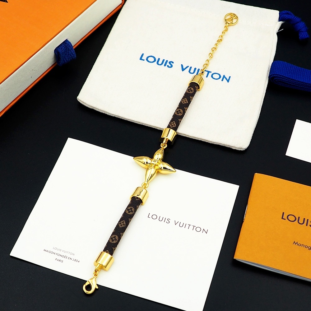 LV bracelet 316