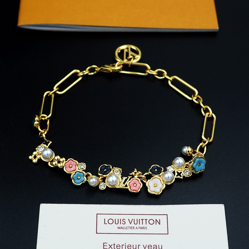 LV  bracelet  359