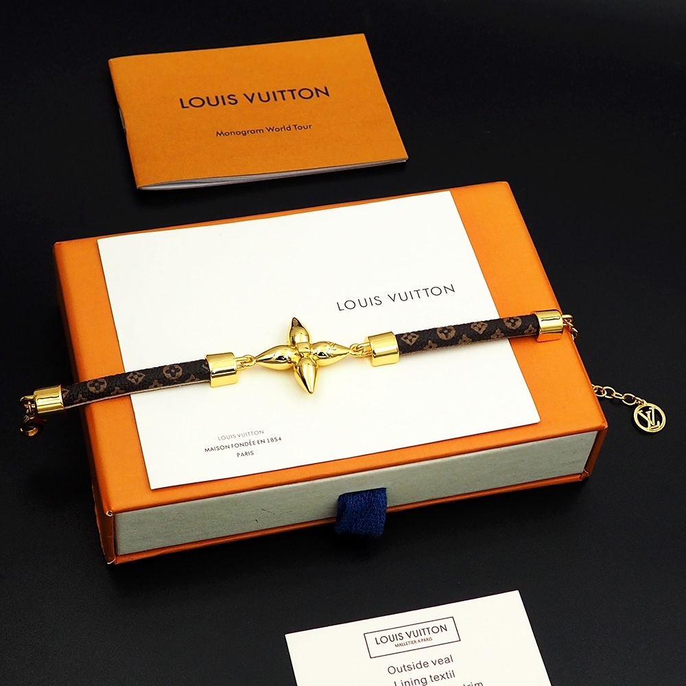 LV bracelet 316