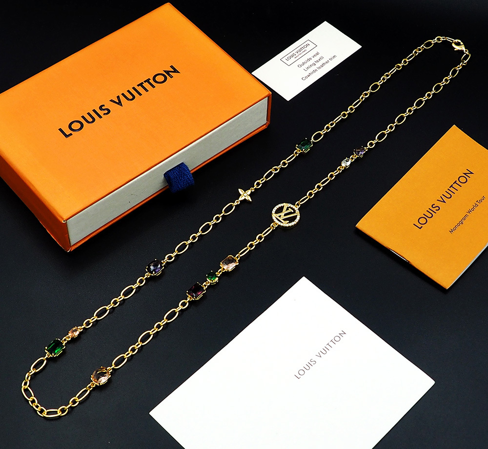 LV necklace 395