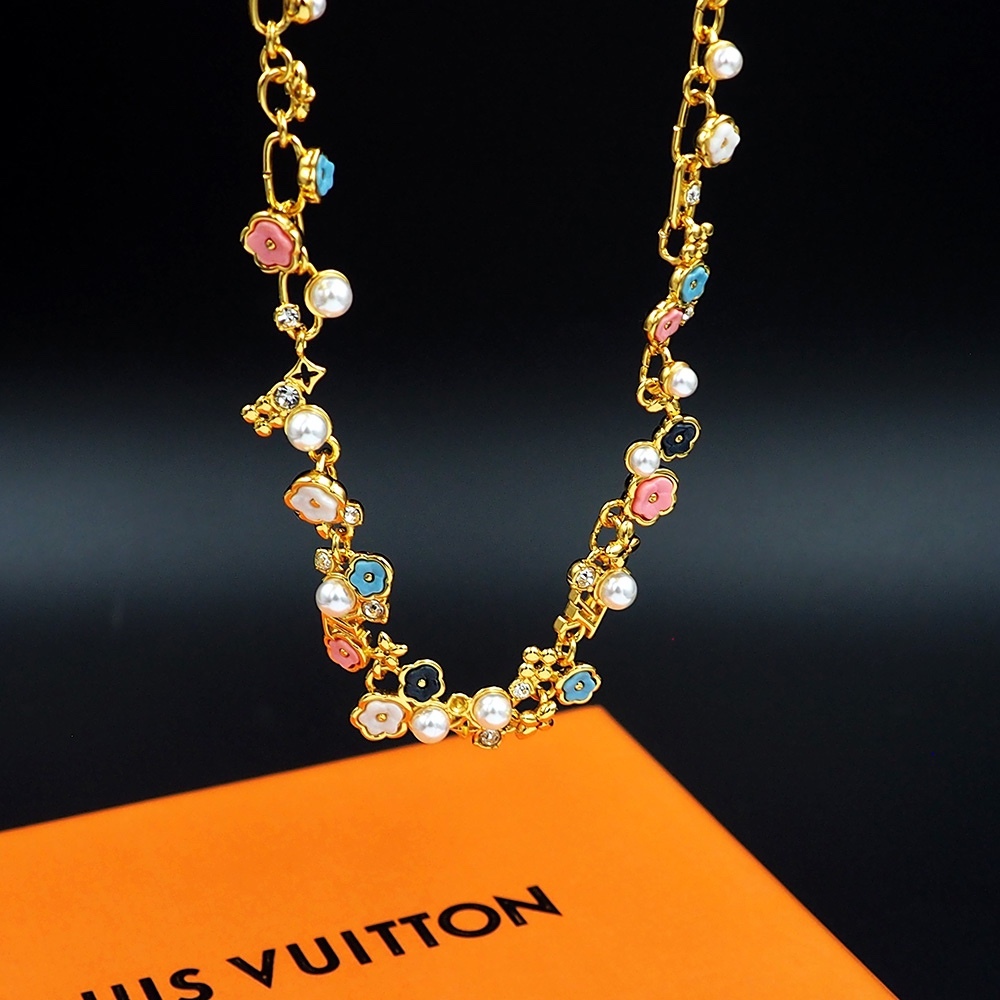 LV necklace 406