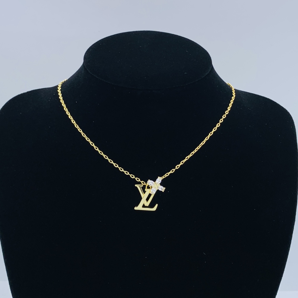 LV necklace 885