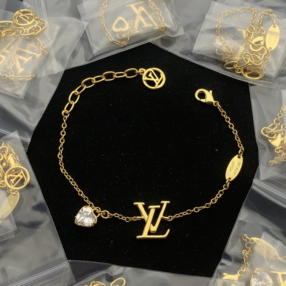 LV bracelet 1059