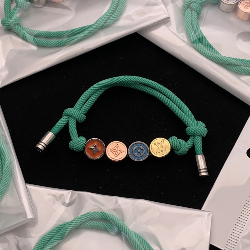 LV bracelet 1073