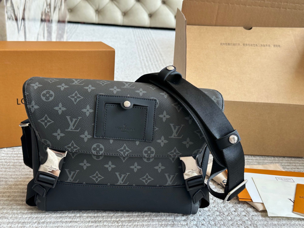 LV bag 1328