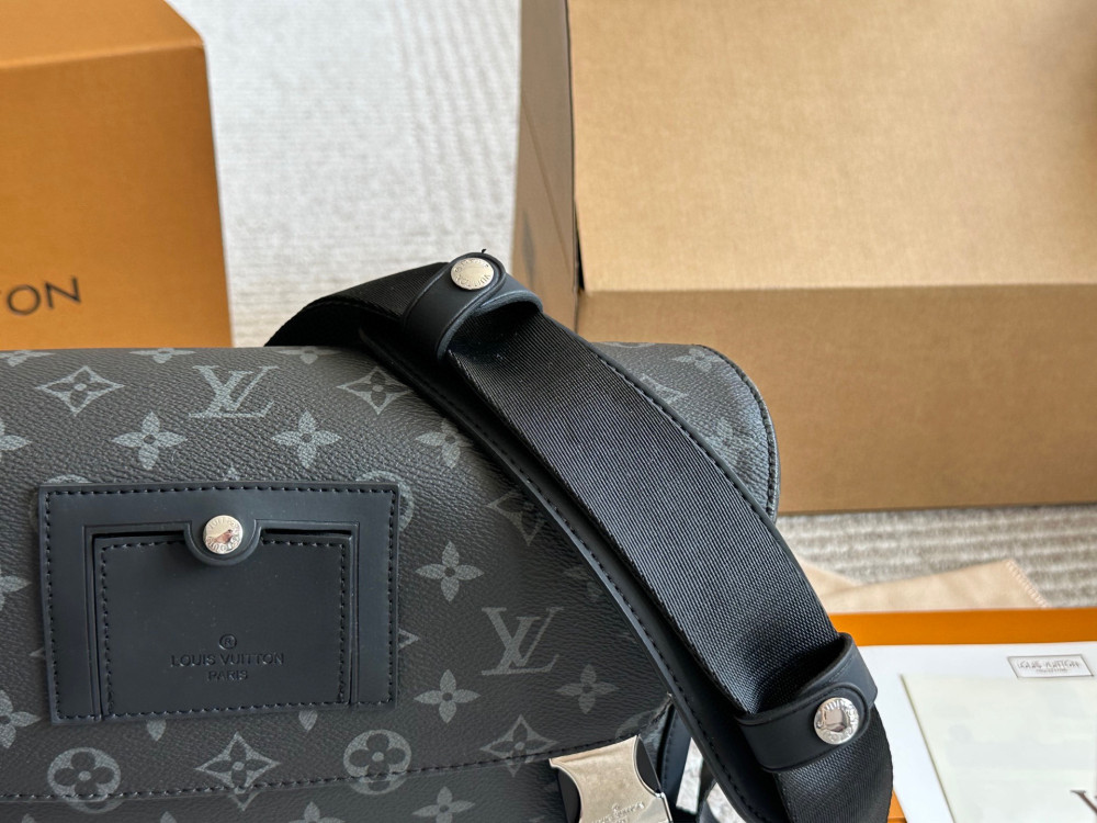 LV bag 1328