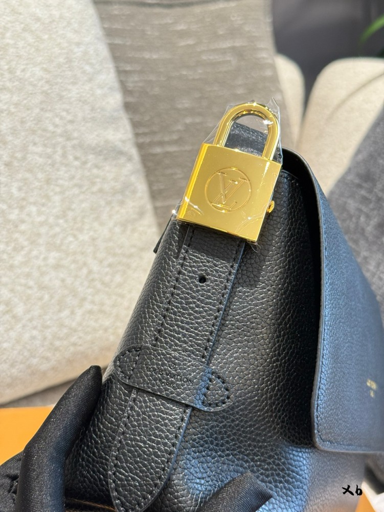 LV bag 1345