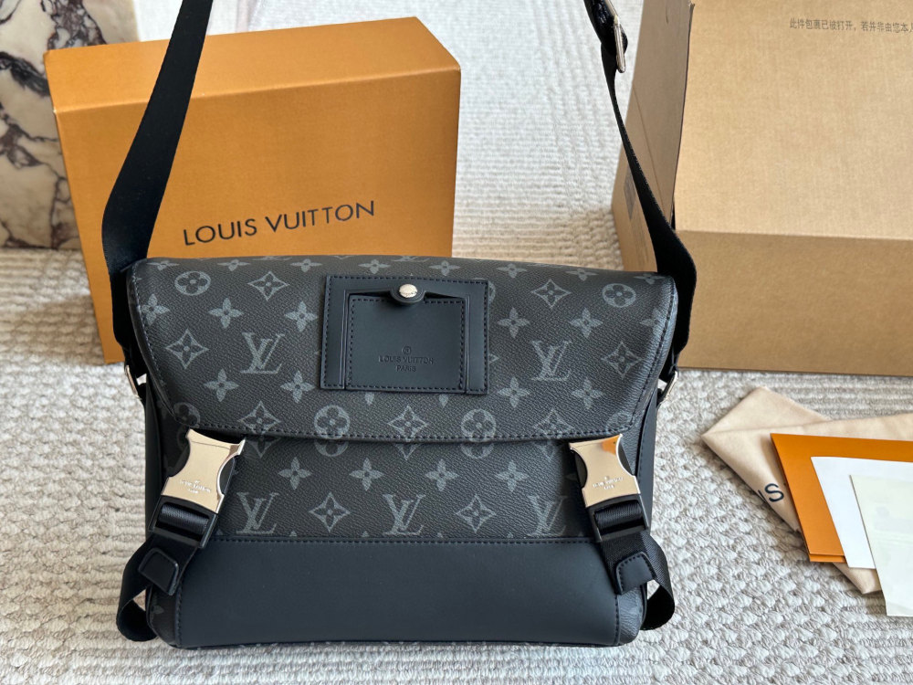 LV bag 1328