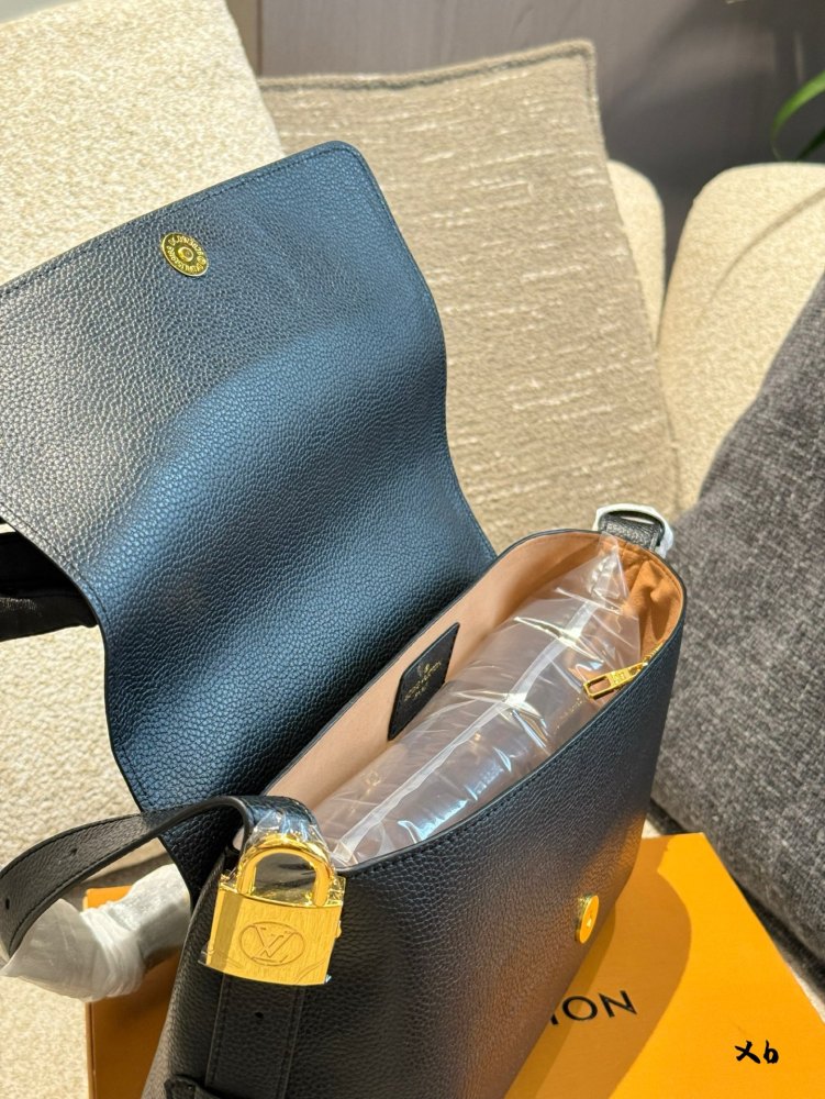 LV bag 1345