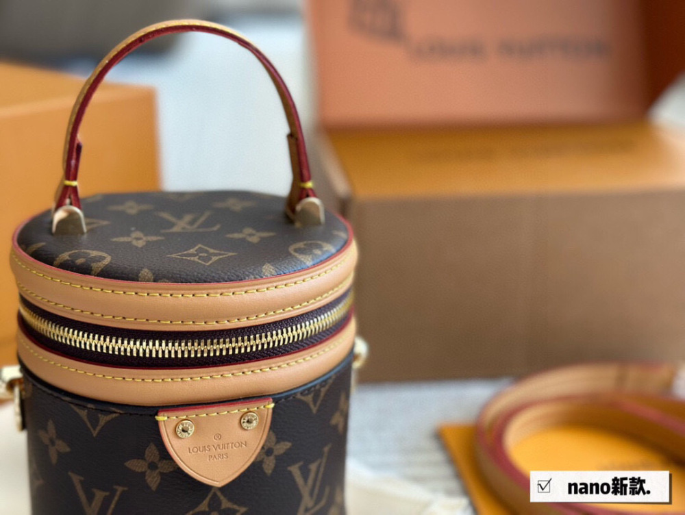 LV bag 1369