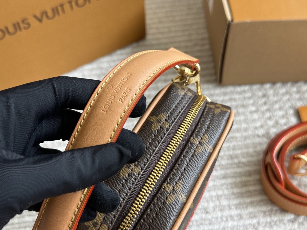 LV bag 1368