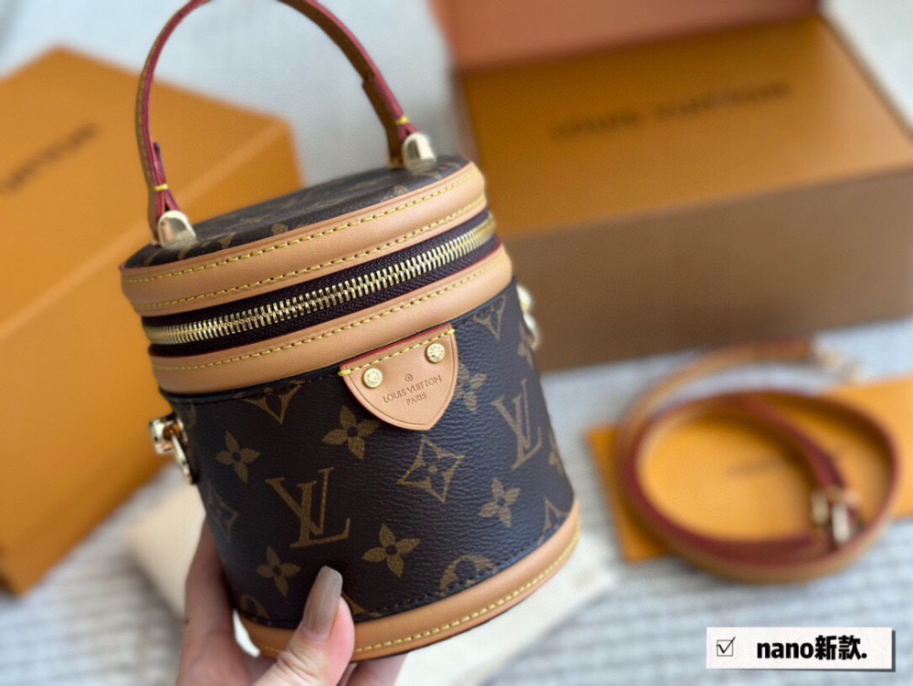 LV bag 1369