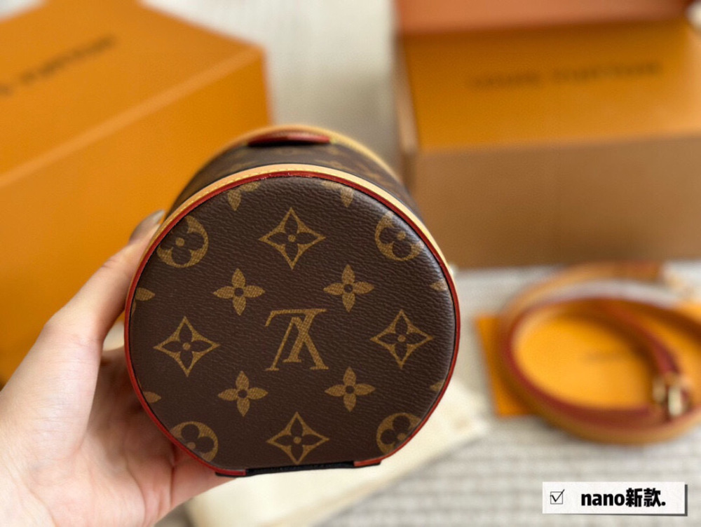 LV bag 1369