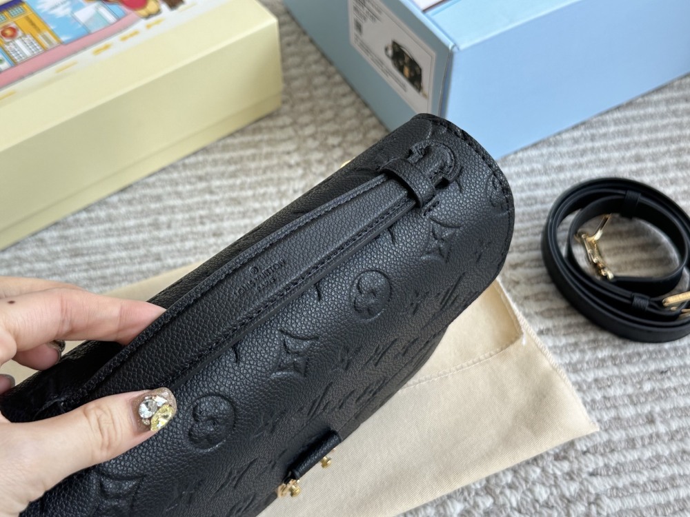LV bag 1553