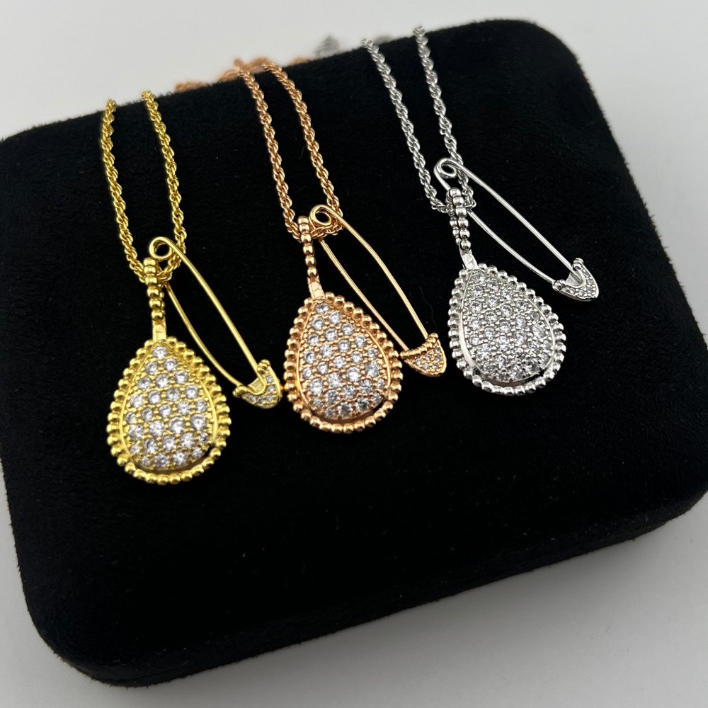 Boucheron necklace 009