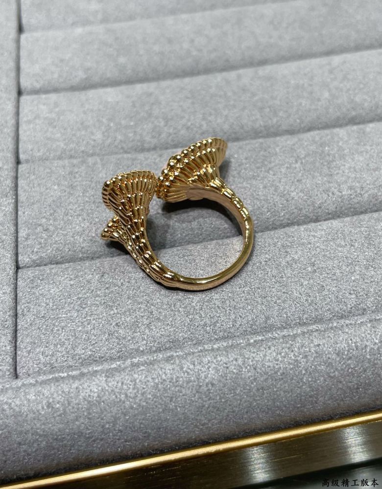 Boucheron ring 021