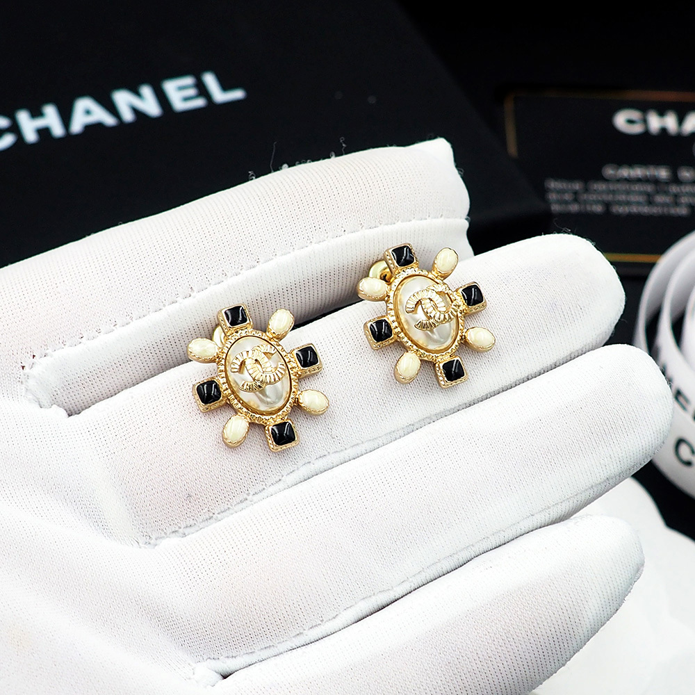 chanel earrings 028