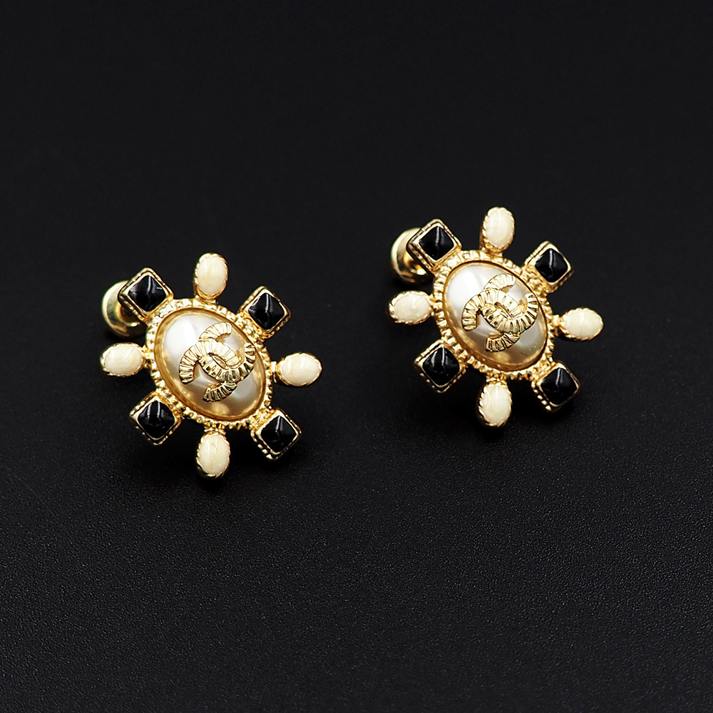 chanel earrings 028
