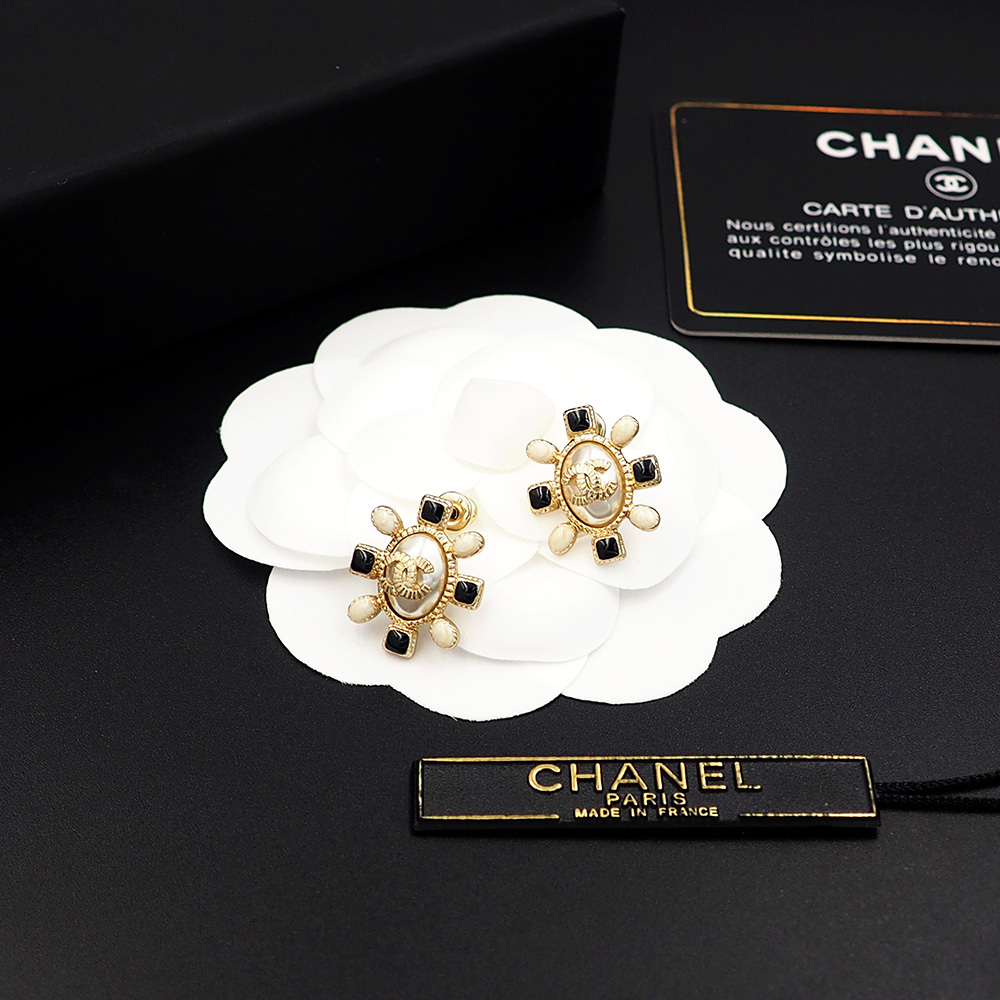 chanel earrings 028