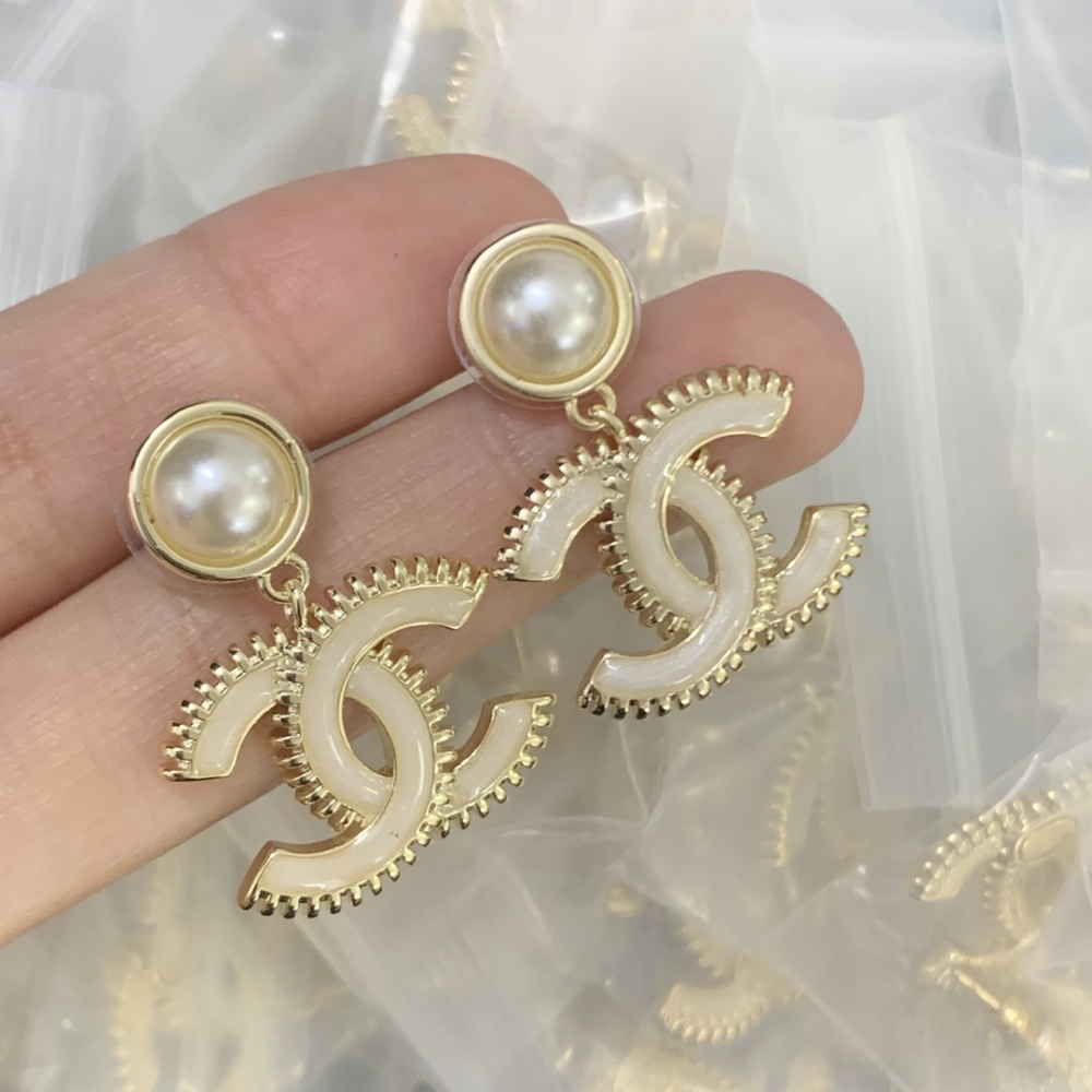 chanel earrings 391